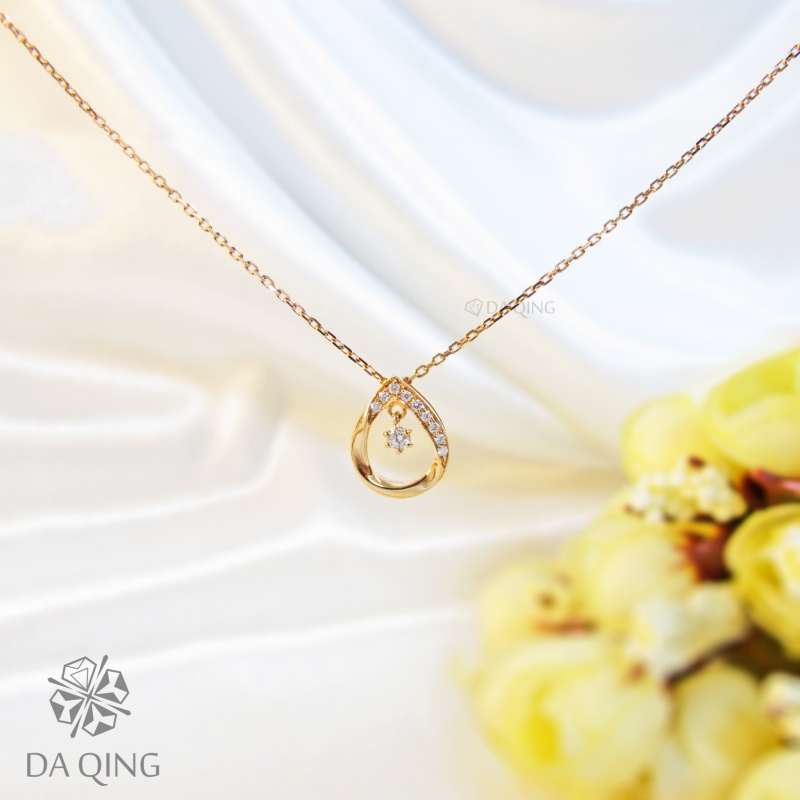 18K水滴靈動鑽石項鍊